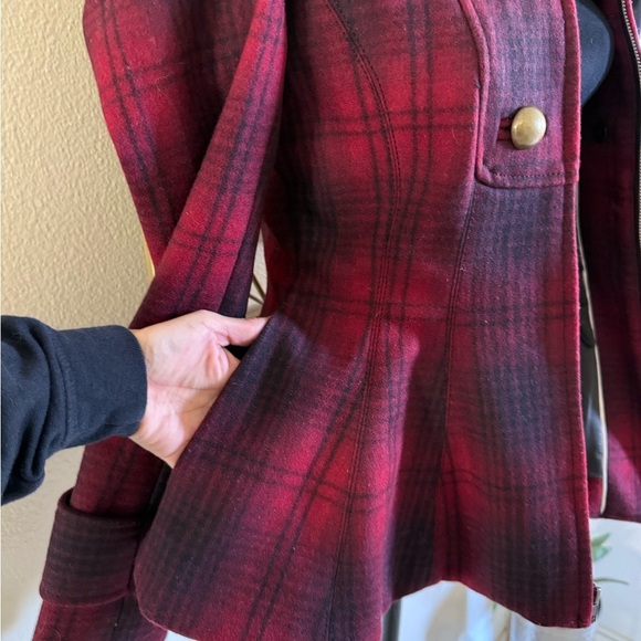 ANTHROPOLOGIE ELEVENSES
Red Plaid Fitted WOOL BLEND COAT Zip Button Womens Sz 0 - Picture 10 of 12